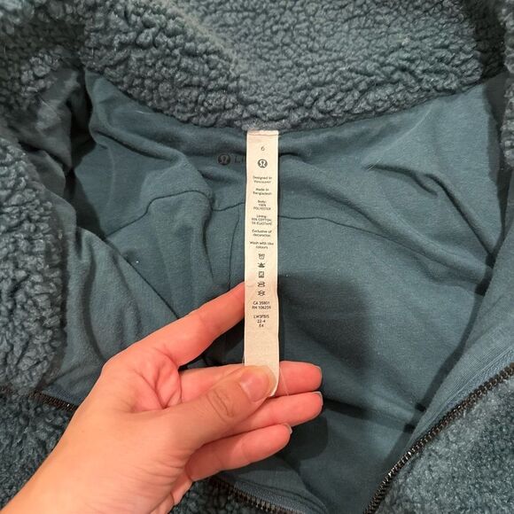Lululemon Cinchable Fleece Zip-Up
Green Jasper - Picture 5 of 5